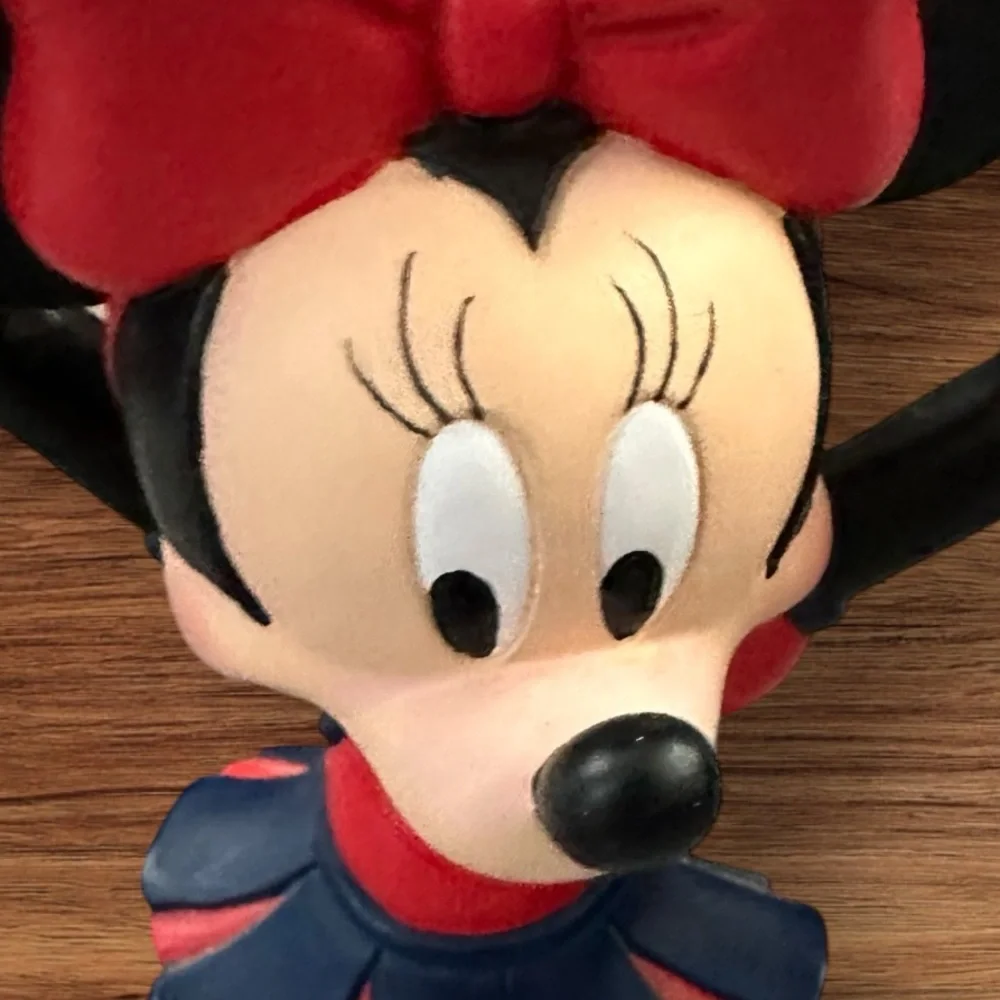 Minnie Mouse Figurine Dressed as a Cheerleader Bobblehead Walt Disney World.